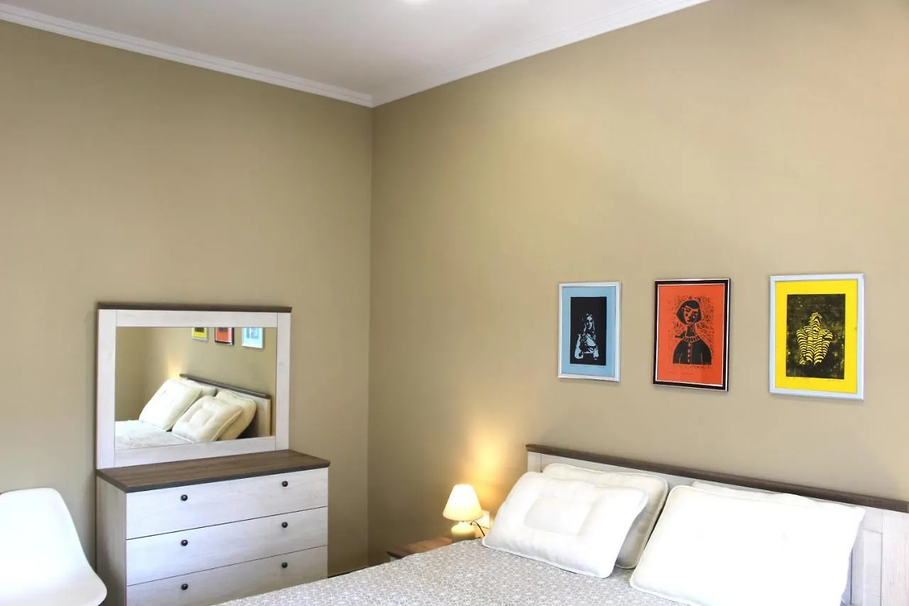 Apartamenti 2v1-Blloku LS Tirana Appartamento